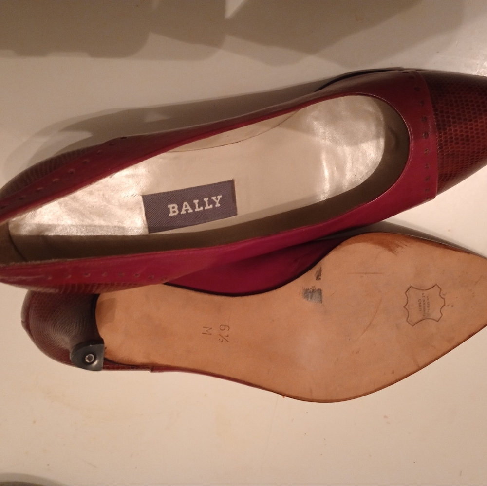 BALLY JANSEY Women's Burgundy High Heel Pumps Size 6.5M (62)